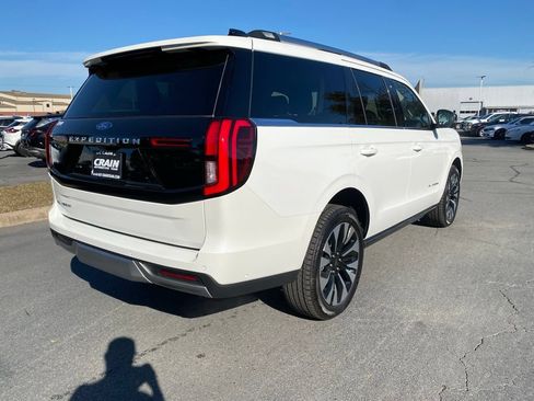New 2025 Ford Expedition Platinum w/ Platinum Ultimate Package AWD/4WD image 7