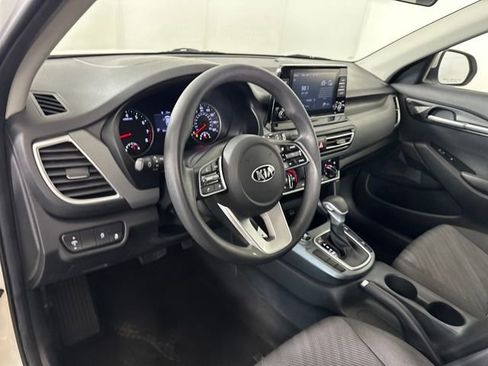 Used 2021 Kia Seltos LX image 13