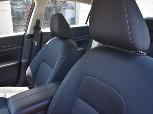 Used 2025 Nissan Altima 2.5 SV FWD image 10