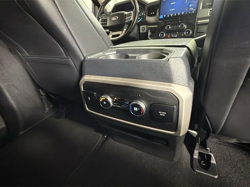 Used 2024 Ford Expedition XLT image 29