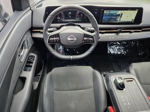 Used 2024 Nissan Ariya FWD image 17