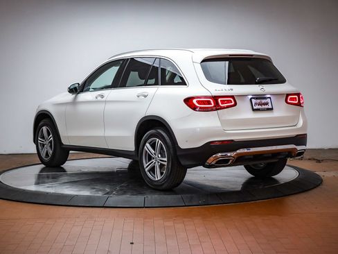 Used 2022 Mercedes-Benz GLC 300 image 2