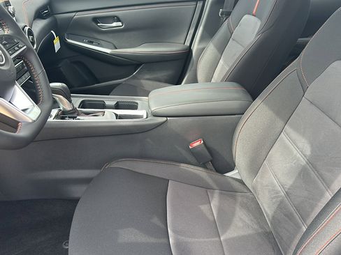 New 2025 Nissan Sentra SR image 10