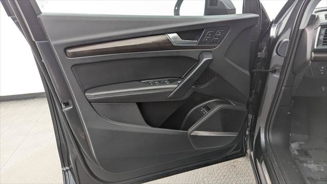Used 2023 Audi Q5 e Premium Plus w/ Premium Plus Package AWD/4WD image 12
