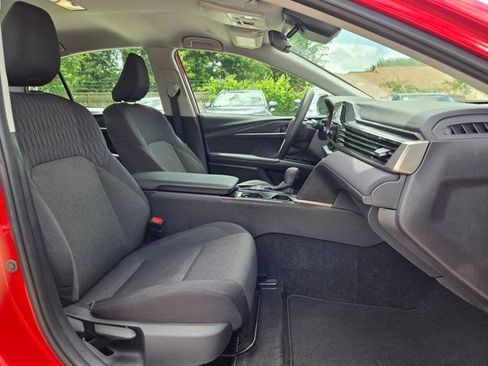 Used 2025 Toyota Camry LE FWD image 29