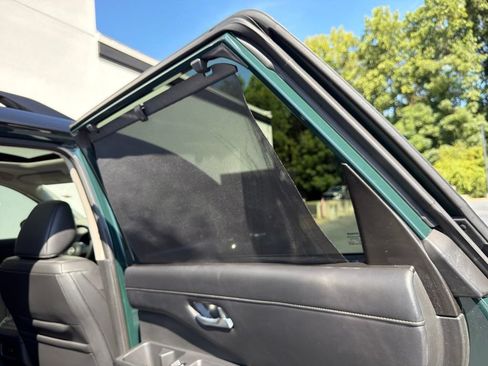 Used 2022 Nissan Pathfinder SL w/ SL Premium Package FWD image 22