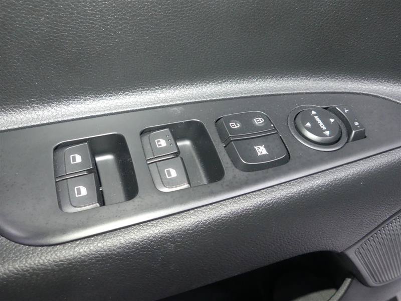 Used 2023 Kia Rio S FWD image 19