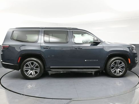 Used 2024 Jeep Wagoneer Series II w/ Flexible Seating Group image 8