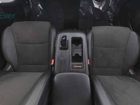 Used 2024 Nissan Ariya AWD image 27