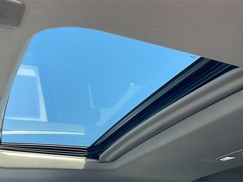 Used 2019 GMC Sierra 1500 SLT w/ SLT Premium Plus Package image 10