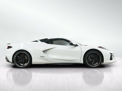Used 2024 Chevrolet Corvette E-Ray AWD/4WD image 7