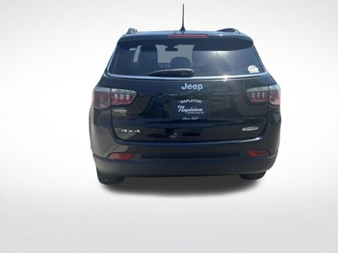 Used 2018 Jeep Compass Latitude w/ Popular Equipment Group AWD/4WD image 5