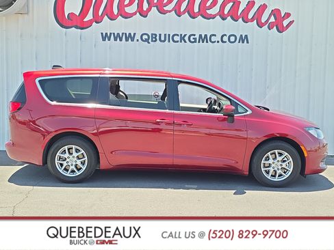 Used 2021 Chrysler Voyager LX FWD image 8
