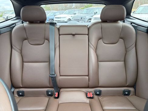 Used 2023 Volvo XC60 T8 Plus AWD/4WD image 30