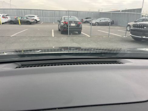 Used 2025 Nissan Sentra SV FWD image 14