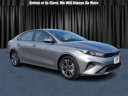 Used 2024 Kia Forte LXS image 1