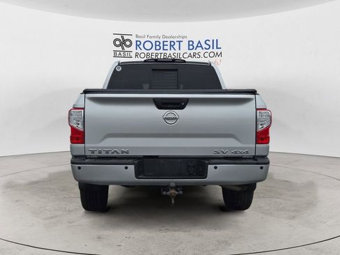 Used 2017 Nissan Titan SV image 3