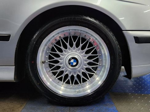 Used 1999 BMW 528i Sedan image 75