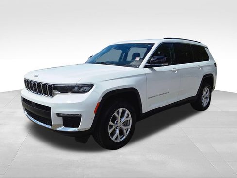 Used 2022 Jeep Grand Cherokee L Limited w/ Luxury Tech Group II AWD/4WD image 3