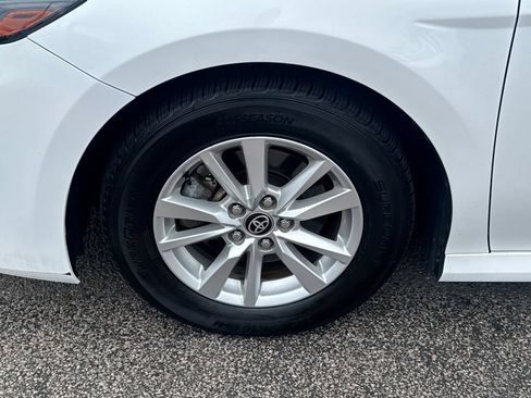 Used 2025 Toyota Camry LE FWD image 38