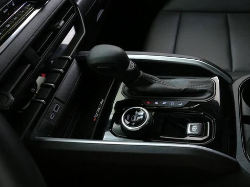 Used 2025 Chevrolet Colorado Trail Boss image 21