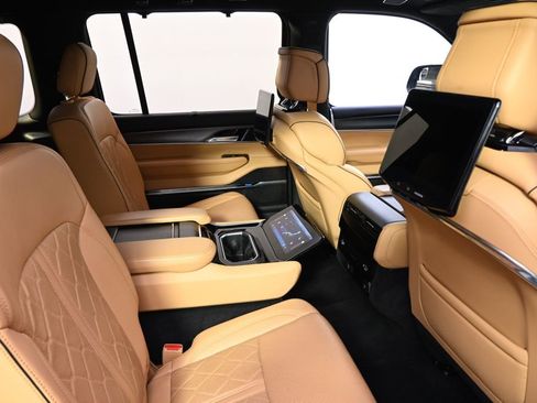 Used 2023 Jeep Grand Wagoneer Series III w/ Rear Seat Video Group 1 image 17