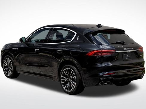 New 2025 Maserati Grecale GT image 3