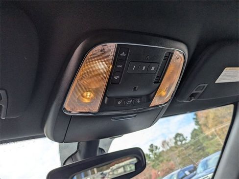 Used 2020 Jeep Grand Cherokee Altitude image 24