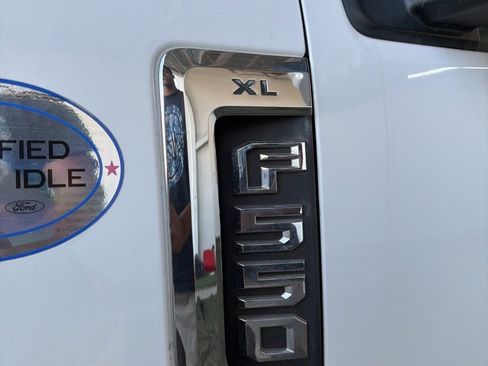 Used 2017 Ford F550 4x4 Crew Cab Super Duty w/ Power Equipment Group image 35