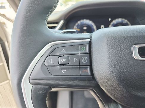 Used 2024 Jeep Grand Cherokee Altitude image 22