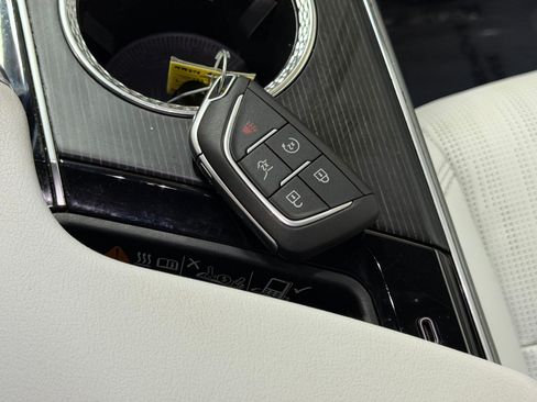 Certified 2024 Cadillac Lyriq Luxury RWD image 38