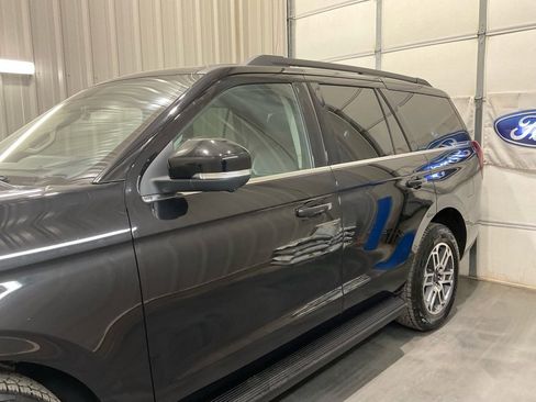 Used 2025 Ford Expedition Active image 5