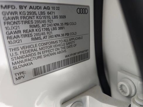 Used 2023 Audi Q8 Prestige AWD/4WD image 38