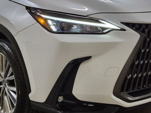 Used 2025 Lexus NX 350 Premium AWD image 13
