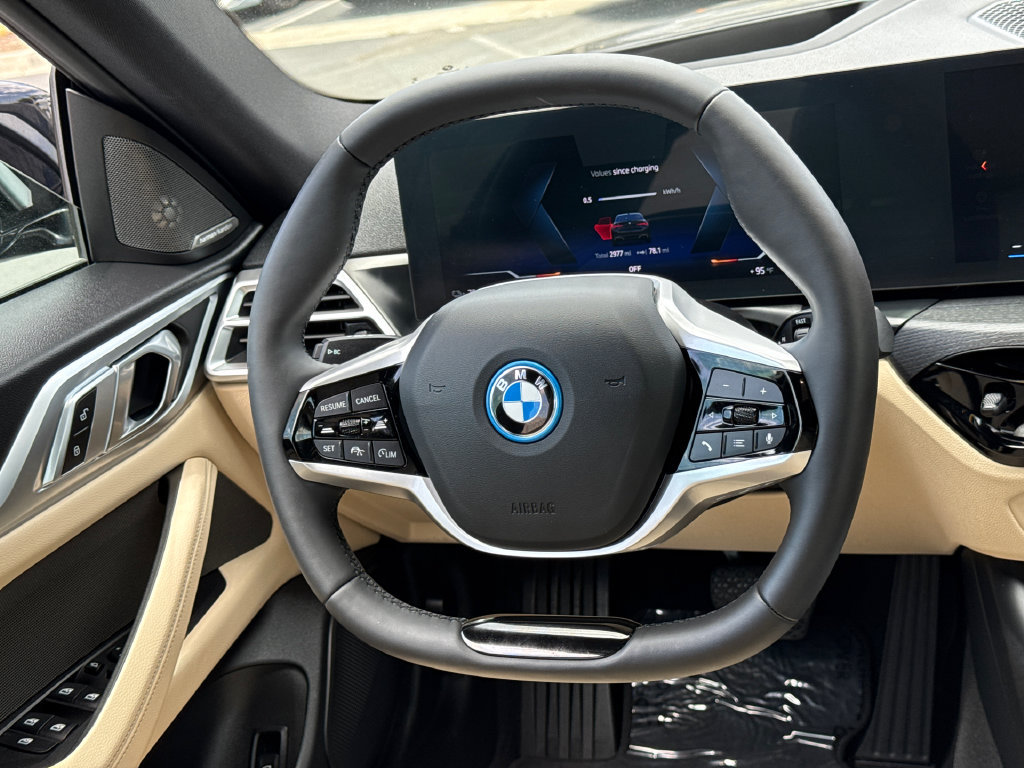 Used 2026 BMW i4 eDrive40 w/ Premium Package RWD image 22