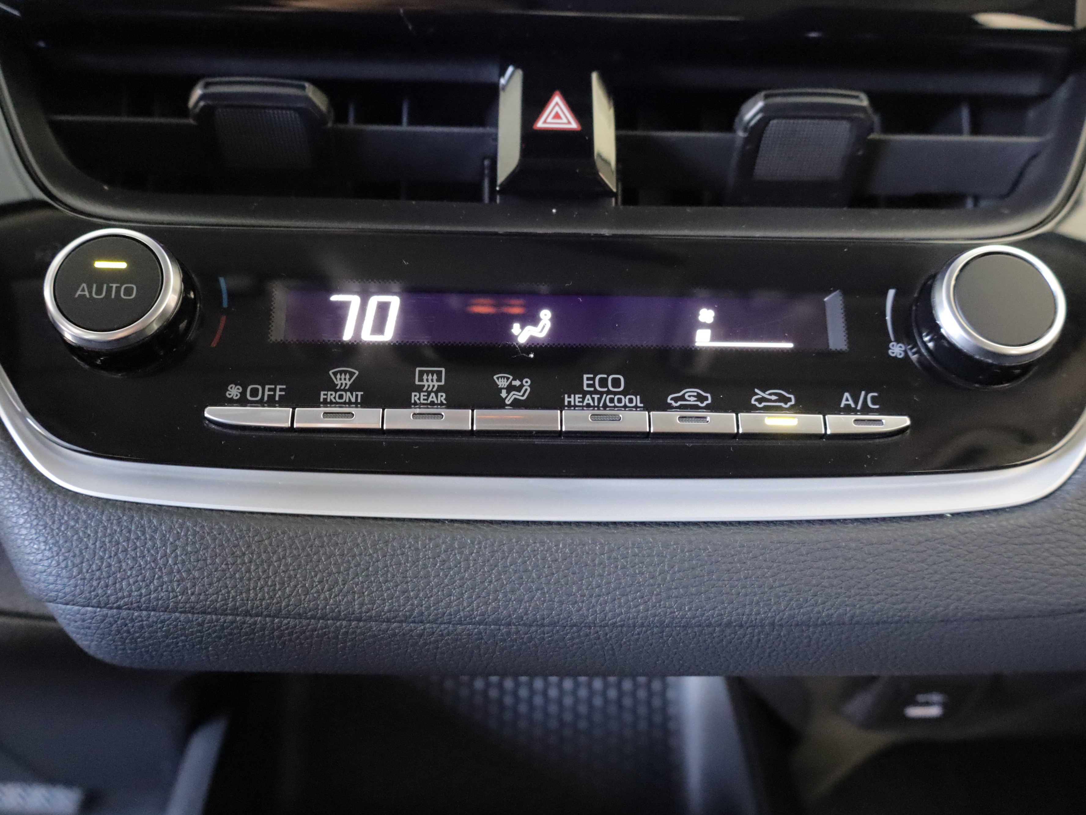 Used 2024 Toyota Corolla LE FWD image 14