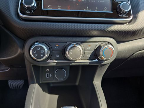 New 2025 Nissan Kicks Play S image 28