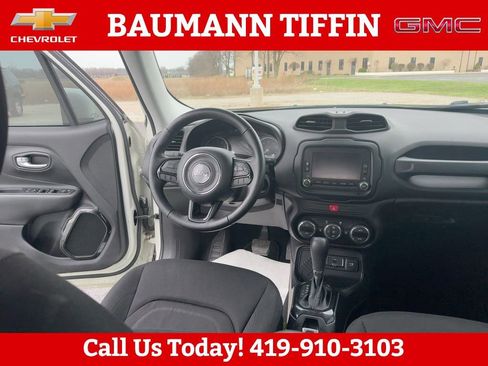 Used 2017 Jeep Renegade Altitude image 6