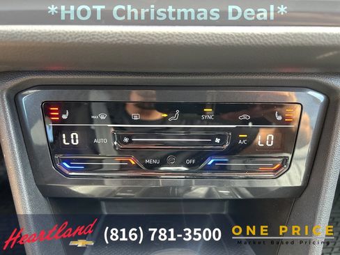 Used 2023 Volkswagen Tiguan SE image 33