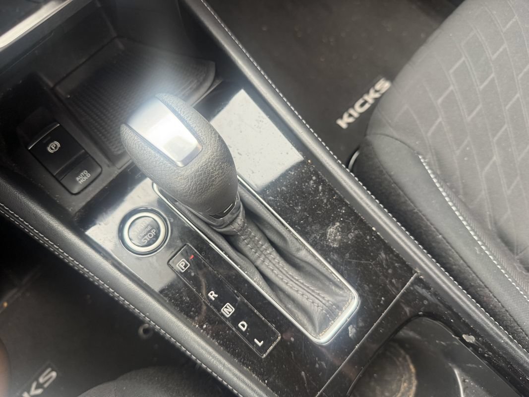 Used 2024 Nissan Kicks SV FWD image 13