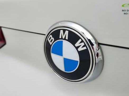 Used 2026 BMW X6 xDrive40i AWD/4WD image 16