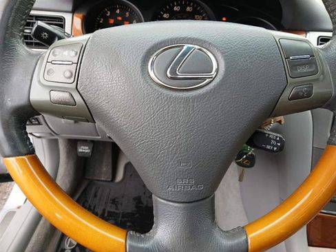 Used 2005 Lexus ES 330 image 8