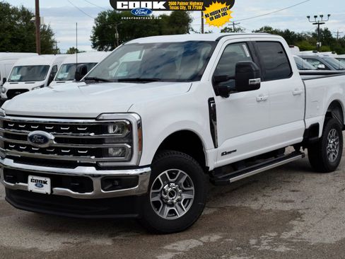 New 2026 Ford F250 Lariat w/ FX4 Off-Road Package image 1