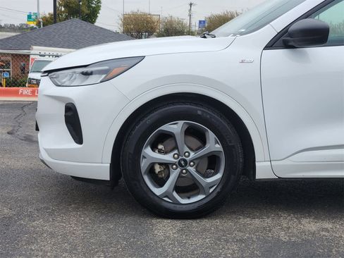 Used 2023 Ford Escape ST-Line image 8