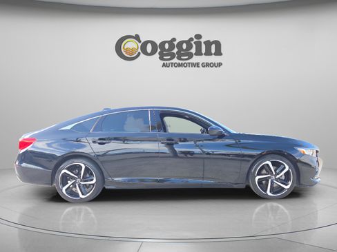 Used 2021 Honda Accord Sport image 6