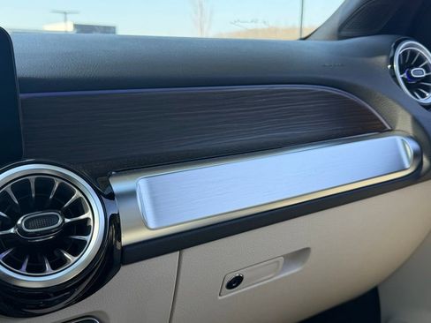 New 2026 Mercedes-Benz GLB 250 4MATIC image 33