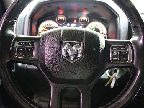 Used 2017 RAM 1500 Big Horn RWD image 33