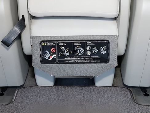 Used 2021 Kia Sedona LX image 22