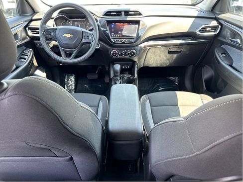 Used 2023 Chevrolet TrailBlazer LT w/ Convenience Package FWD image 13