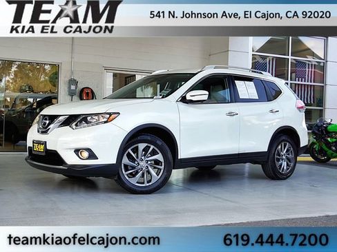 Used 2016 Nissan Rogue SL image 2